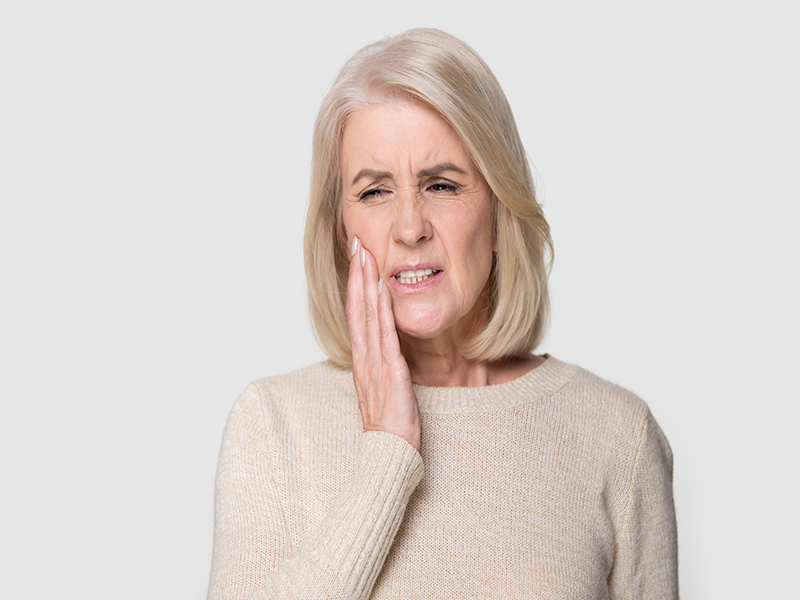 5 Common Dental Problems Associated With Aging